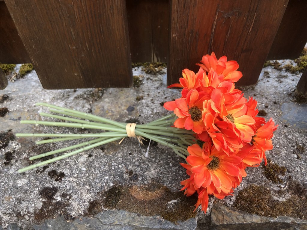 Umělé květiny kopretiny oranžové